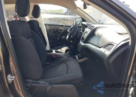 2019 Dodge Journey Se z USA, uszkodzony, nr VIN 3C4PDCBB3KT869670